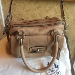 Coach tan leather shoulder bag